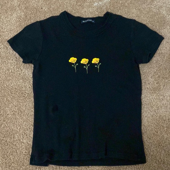 Brandy Melville Baby tee - Picture 1 of 3